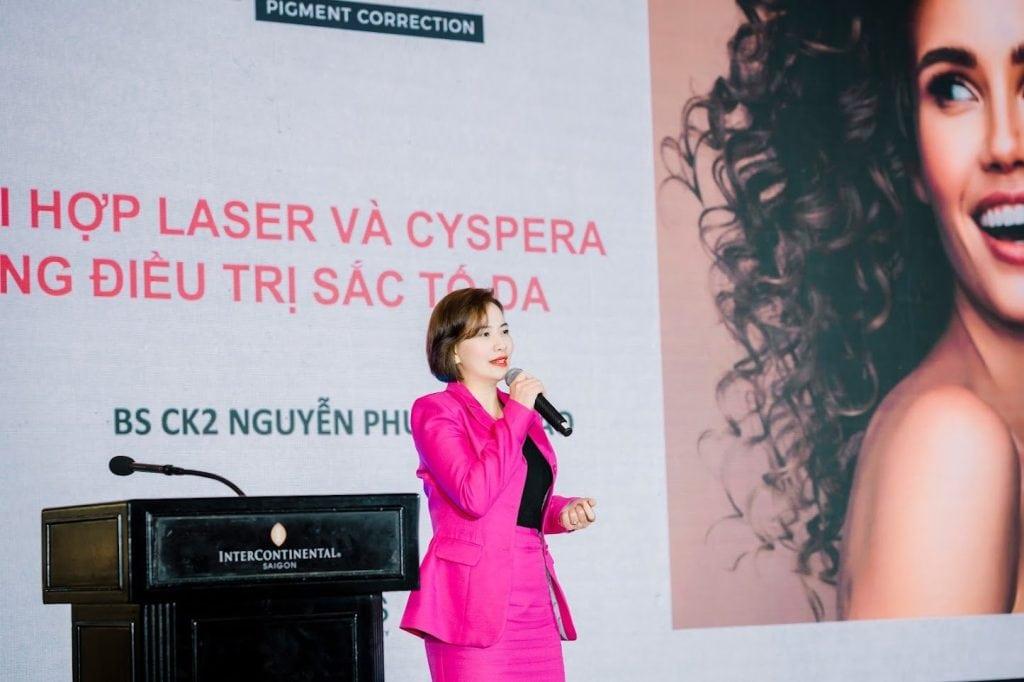 Bác sĩ Nguyễn Phương Thảo trình bày tại hội thảo của Cyspera