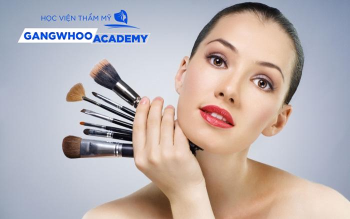 Khóa học makeup artist